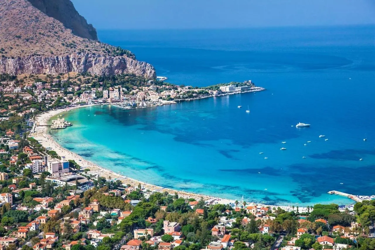 Bed & Breakfast B&B Caruso Marcella Palermo Italia
